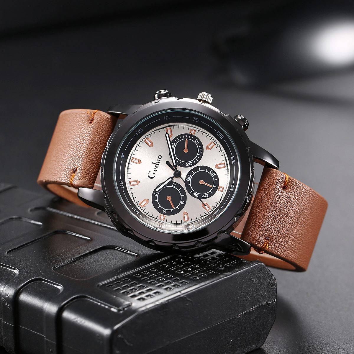 一件代发爆款跨境大表盘高级感时尚男士手表潮流学生简约腕表批发详情3