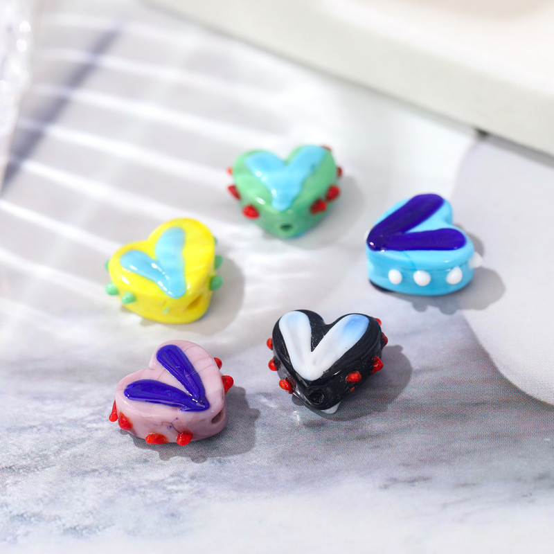 晗钰缘 爱心手绘兔耳朵点点琉璃珠子diy耳饰手链项链饰品材料批发详情3