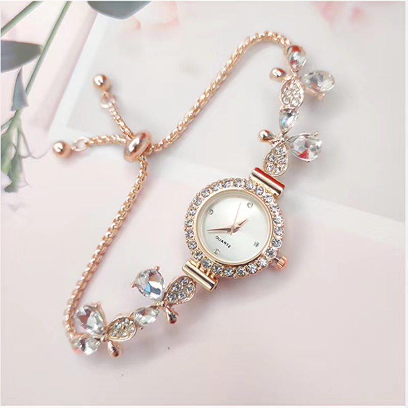 2024新款花型树叶镶钻女士手表气质时尚女款学生抽拉式手链表现货详情4