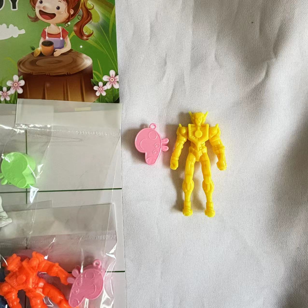 义乌玩具批发儿童小人小猪口哨幼儿园小学周边夜市地摊吊板玩具详情3