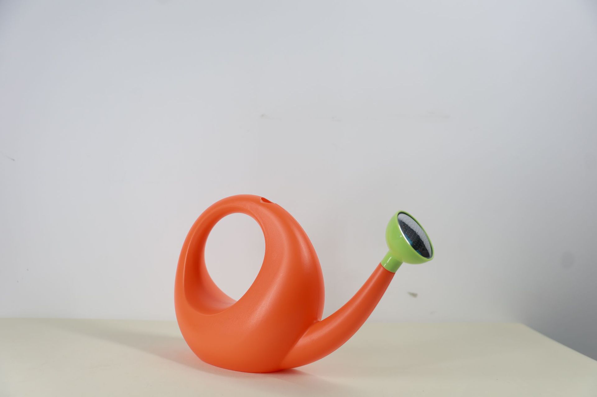 Cartoon watering can for flowers, household flower and vegetable planting, large-capacity long-spout watering can, thickened plastic watering can for gardening pic 8