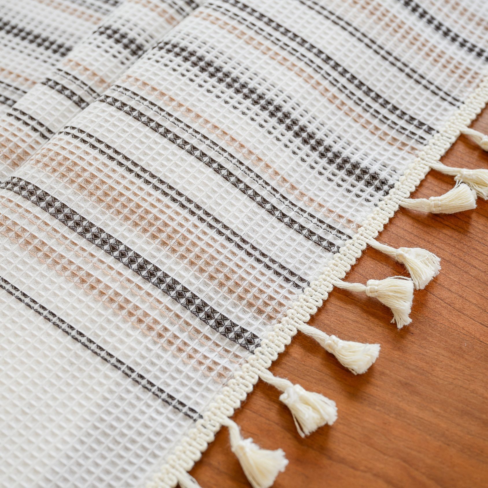 Wholesale of American-style country solid-color household rectangular table fabric, soft and breathable waffle striped coffee table cover fabric pic 24