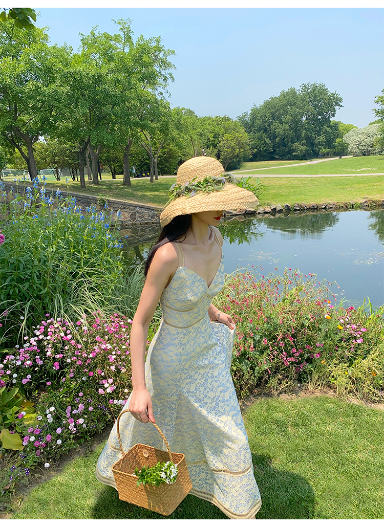 XIAOLI夜幕蕾丝A字V领吊带碎花连衣裙新款法式小众长裙子女夏详情13