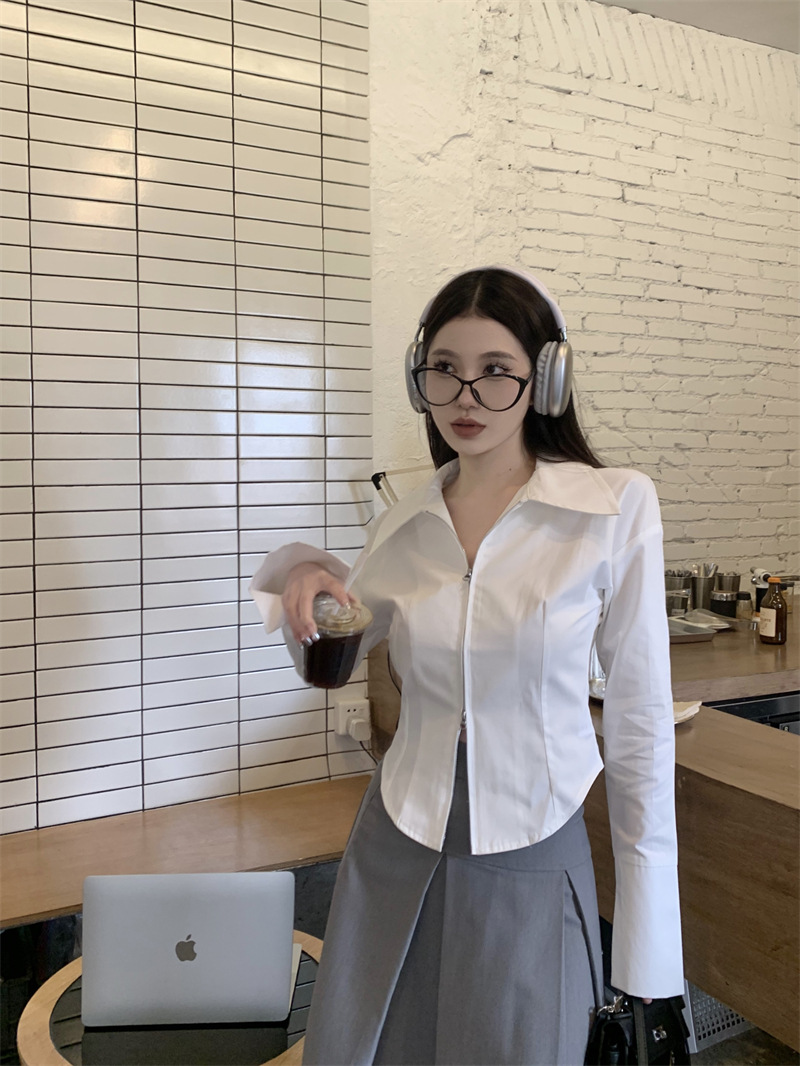 实拍2023春季新品艺术学姐白色衬衫女高级感短款修身长袖拉链衬衣详情5
