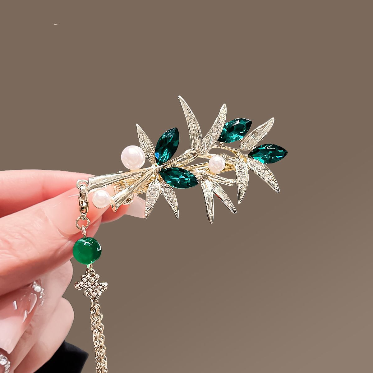 New Chinese-style alloy hair clips, plum blossom tassels, bangs clips, elegant hair clips, bride cheongsam, duckbill clips, and headwear for women from the national trend series pic 4