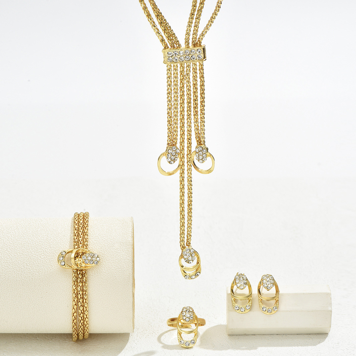 A new cross-border simple and fresh necklace and earring set, featuring a diamond-encrusted niche design, collarbone chain and versatile index finger ring pic 4