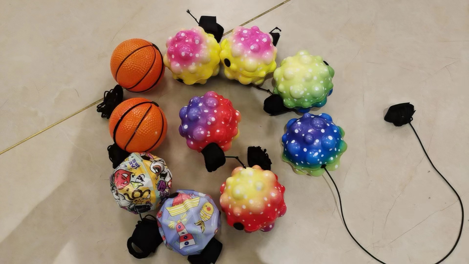 PU高弹老人健身锻炼神器手抛弹力球手腕弹力球创意回弹足球篮球玩详情5