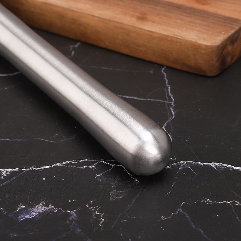 A 9-piece stainless steel cocktail shaker, cocktail shaker and mixing tool set with a bamboo base for storage pic 15