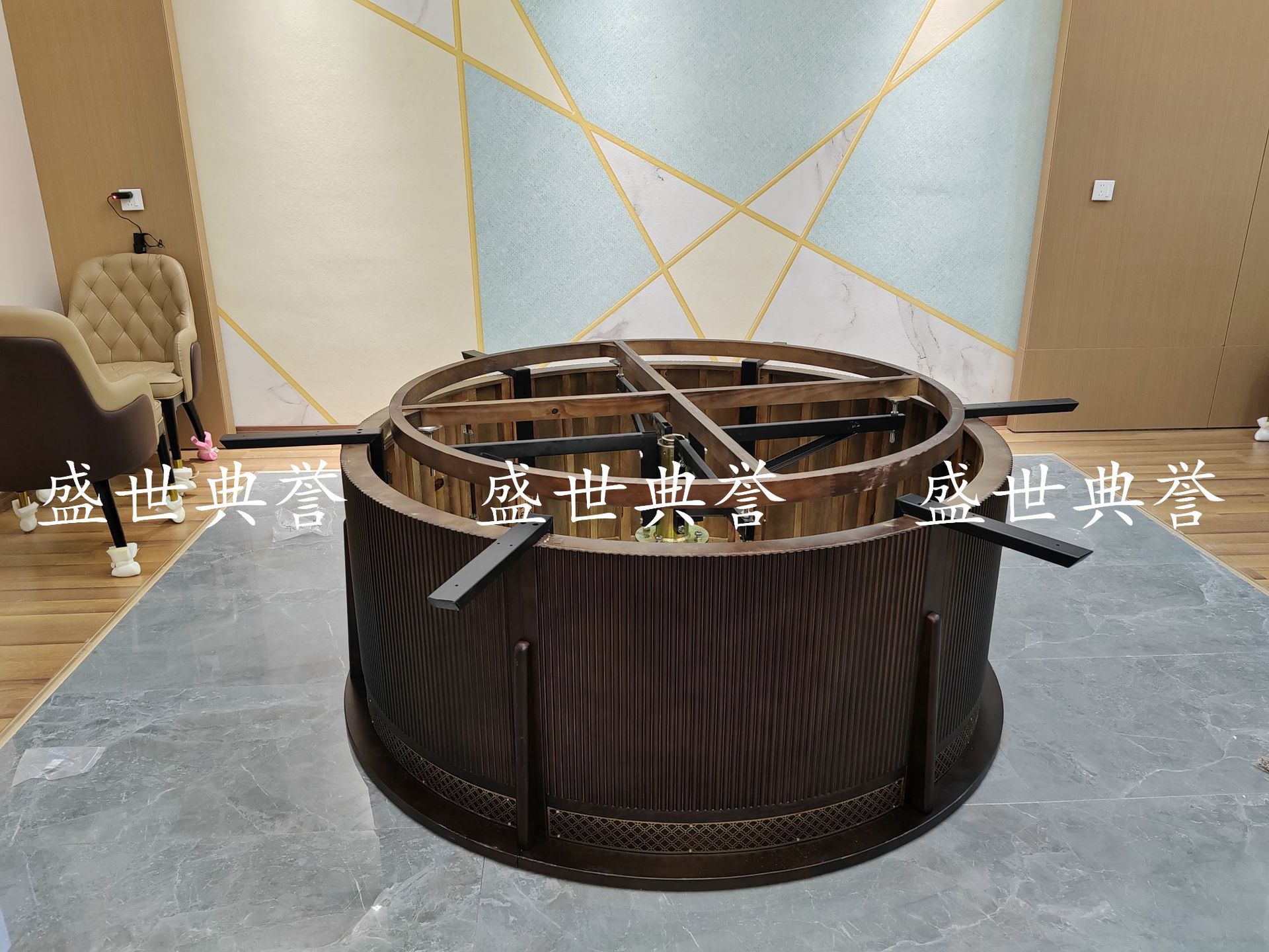 Xinyang high-end club electric dining tables and chairs, hotel new Chinese-style solid wood dining tables, restaurant private rooms automatic turntable dining tables pic 3