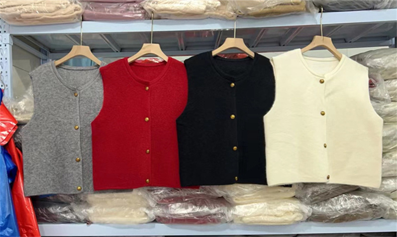 时尚针织马甲2022春秋洋气网红气质显瘦减龄针织马甲纯色上衣女装详情3