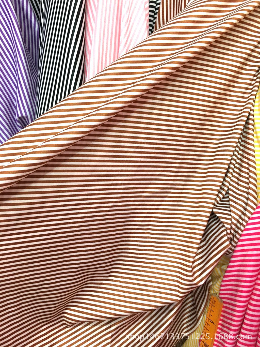 Knitted polyester striped fleece fabric for clothing, toys, home furnishings, headwear, hair accessories, cushions, throw pillows, packaging, short plush fabric pic 9