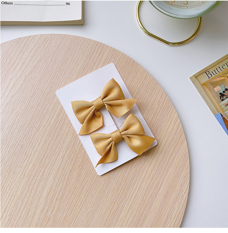 A pair of cute baby red bow hair accessories, girls' hair clips, Korean children's hair clips, little girls' headwear wholesale pic 25