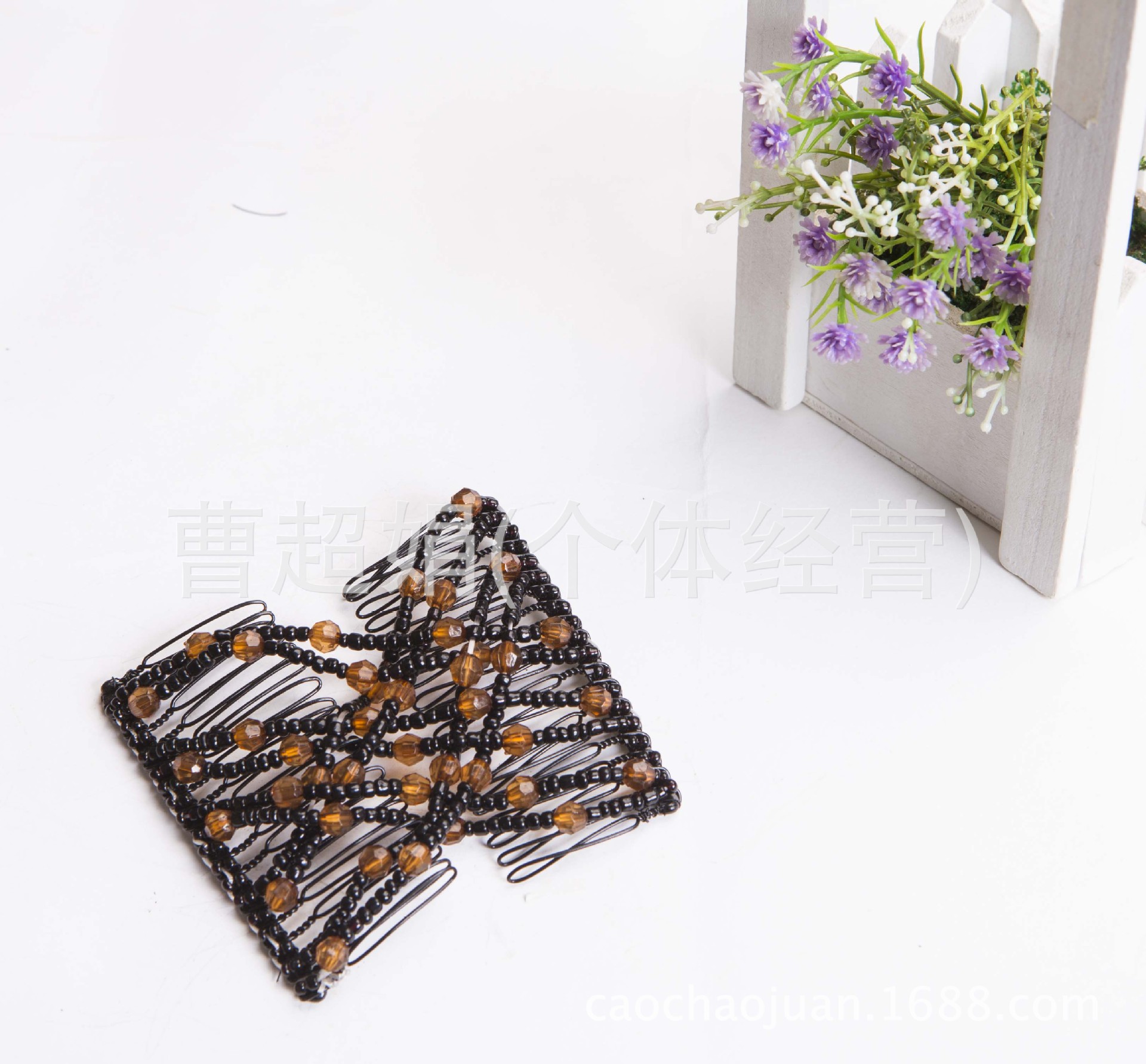 Cross-border interlocking hair combs for women, European style, fashionable pearl acrylic hair combs, new beaded and versatile hair styling equipment in stock for wholesale pic 8