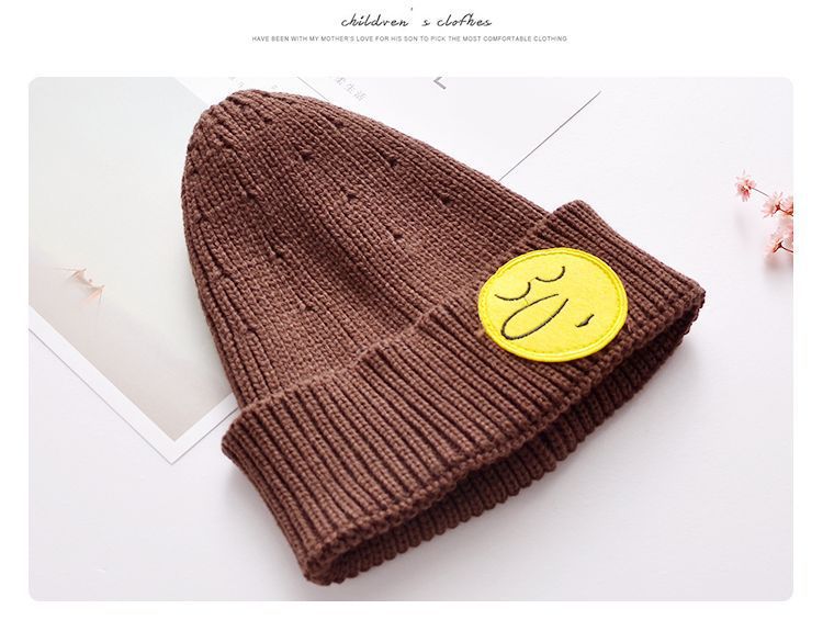 Wholesale of 2020 new cute long-nose knitted caps, baby knitted woolen caps with smiling face embroidery and pullover caps pic 9