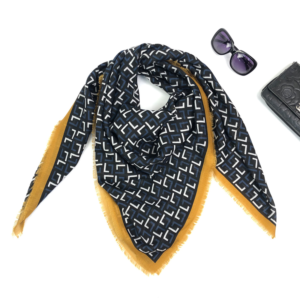 新款欧美跨境专供130cm时尚百搭印花大方巾 披肩围巾 工厂批发 空调保暖详情13