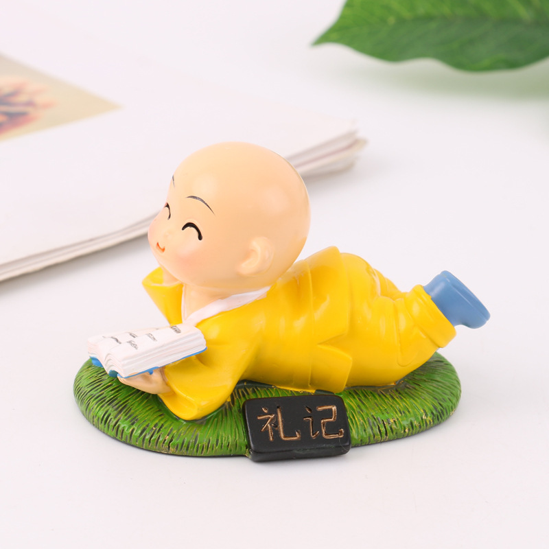 新款可爱卡通桌面小摆件四书五经博学看书小和尚树脂工艺品摆件详情5