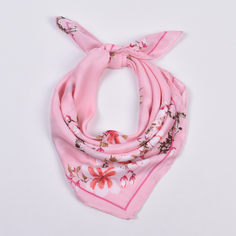 Wholesale of the new sweet floral pattern imitation silk scarves for autumn and winter 2022. Fashionable and elegant 70-square-meter scarves are versatile pic 23