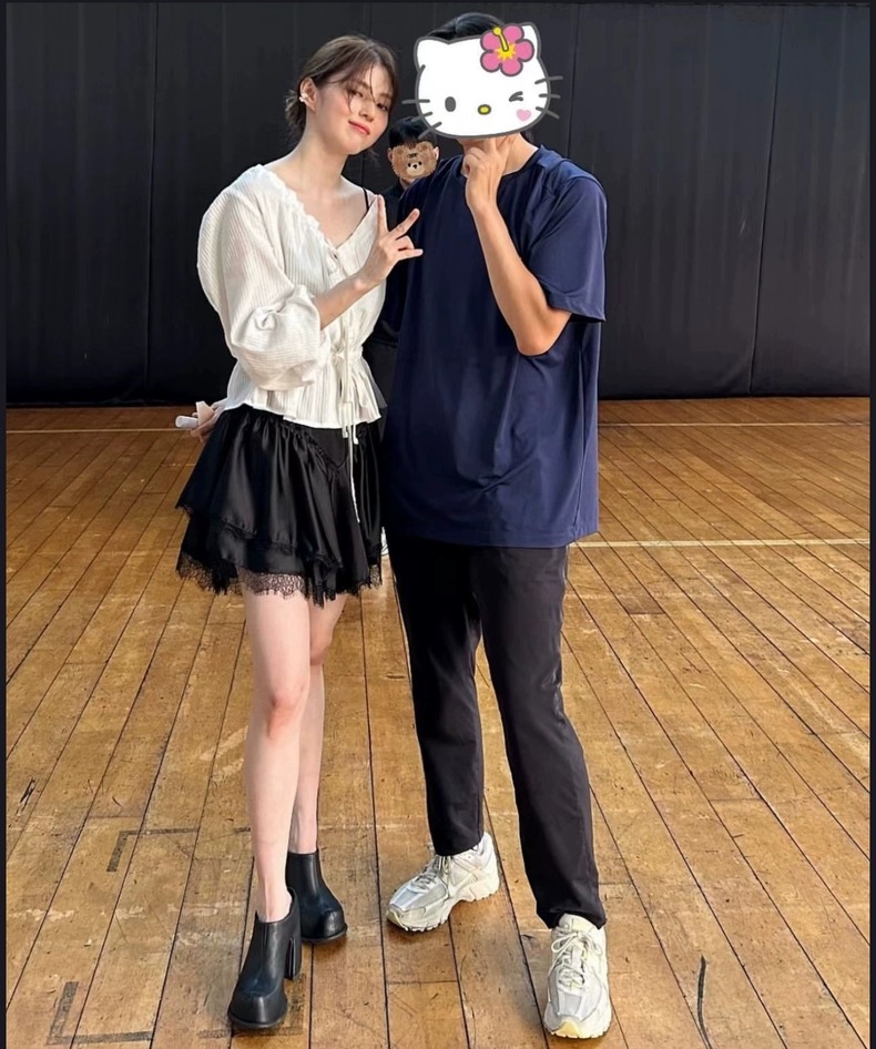 In-stock 2024 autumn new style, the same stylish bow tie drawstring shirt as Han So Hee from Dongdaemun, South Korea pic 27