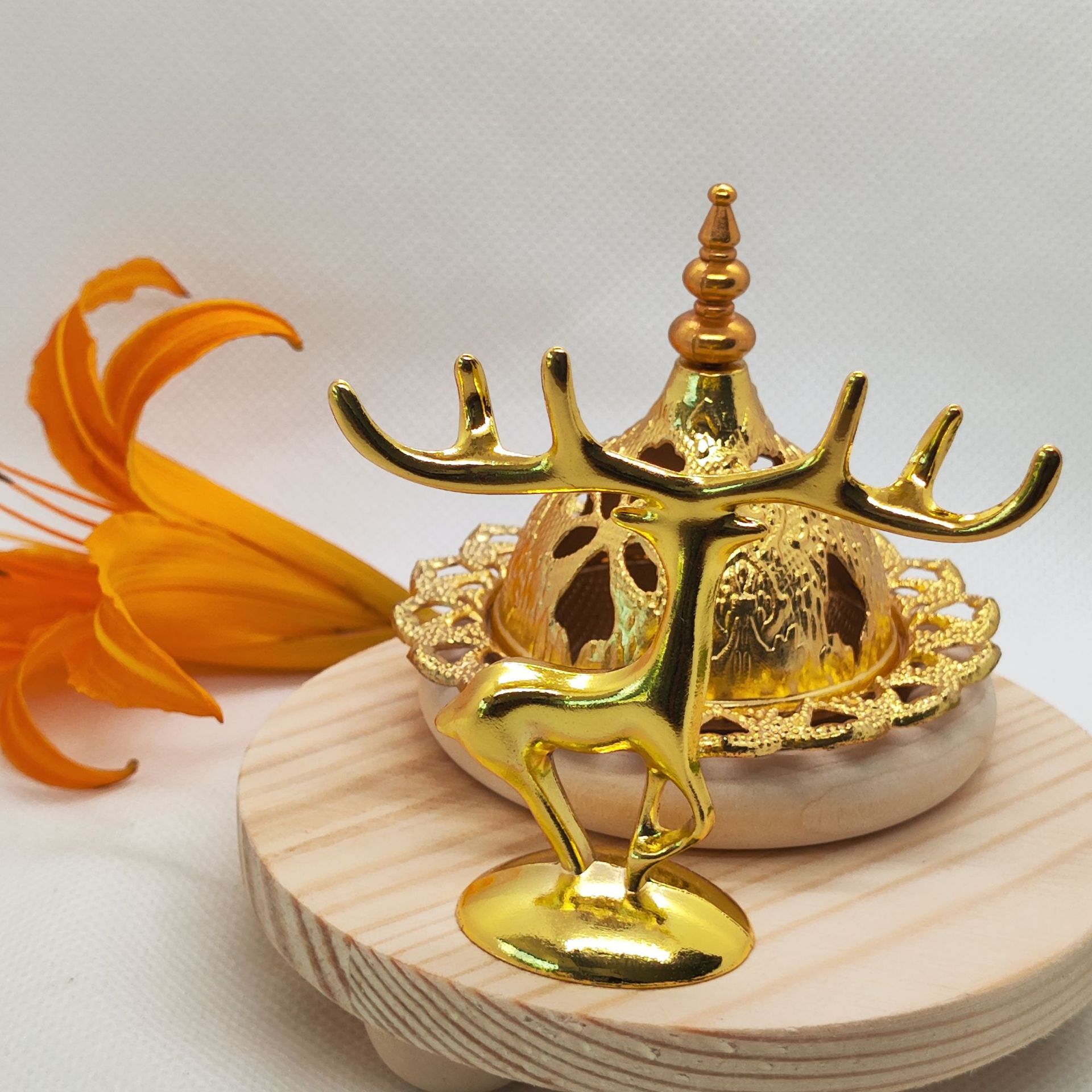 跨境创意中东阿拉伯木座金属站鹿金塔香炉厂家原创详情3