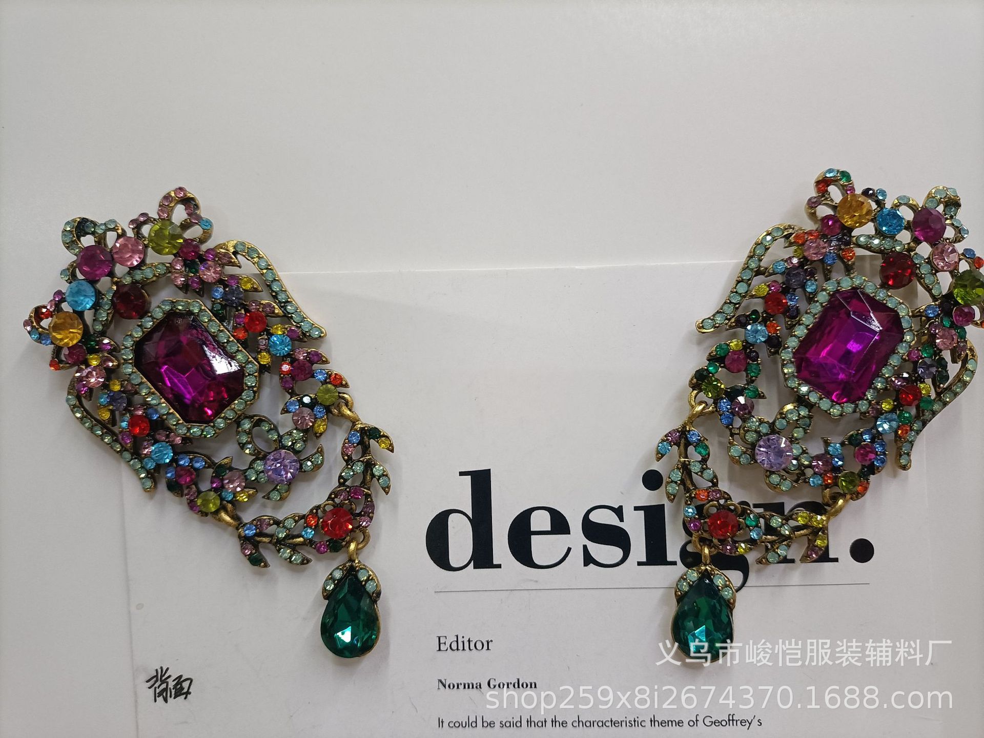 Elegant and refined brooch for ladies, simple Korean crystal corsage cardigan, sweater, pin buckle, overcoat accessory pic 26