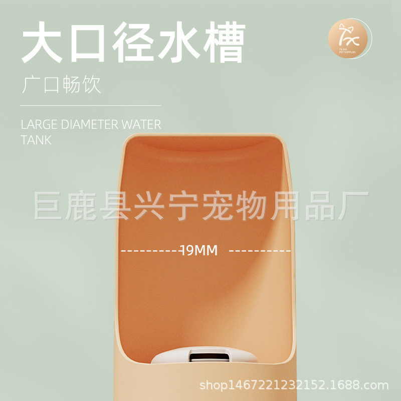 狗狗外出水杯便携式喝水器狗水壶宠物随行杯小狗户外饮水出门喂水详情4