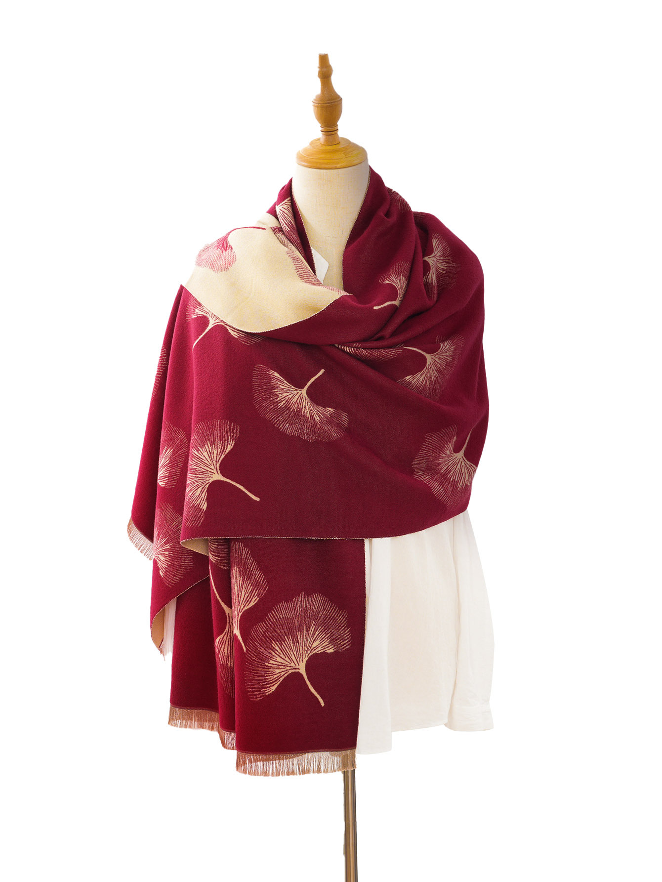 2023年秋冬季新款羊绒银杏叶提花大披肩复古加厚加厚短须女士围巾详情2