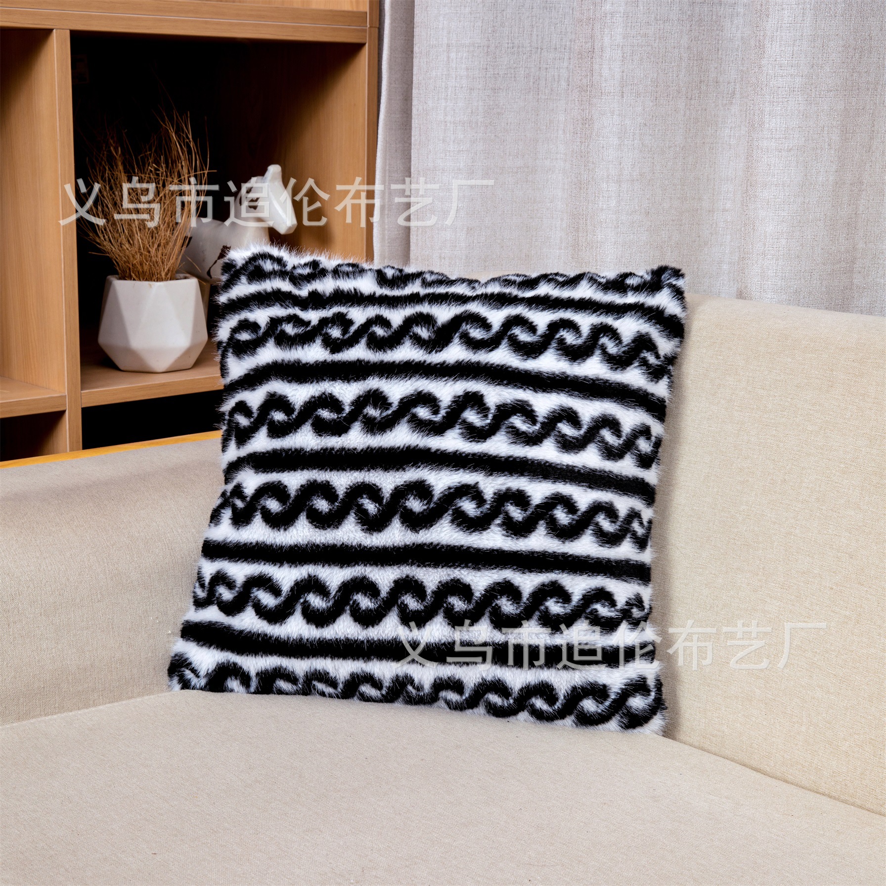 新款抱枕套棋盘格千鸟格毛衣纹仿貂毛轻奢高档可水洗简约靠枕套详情6