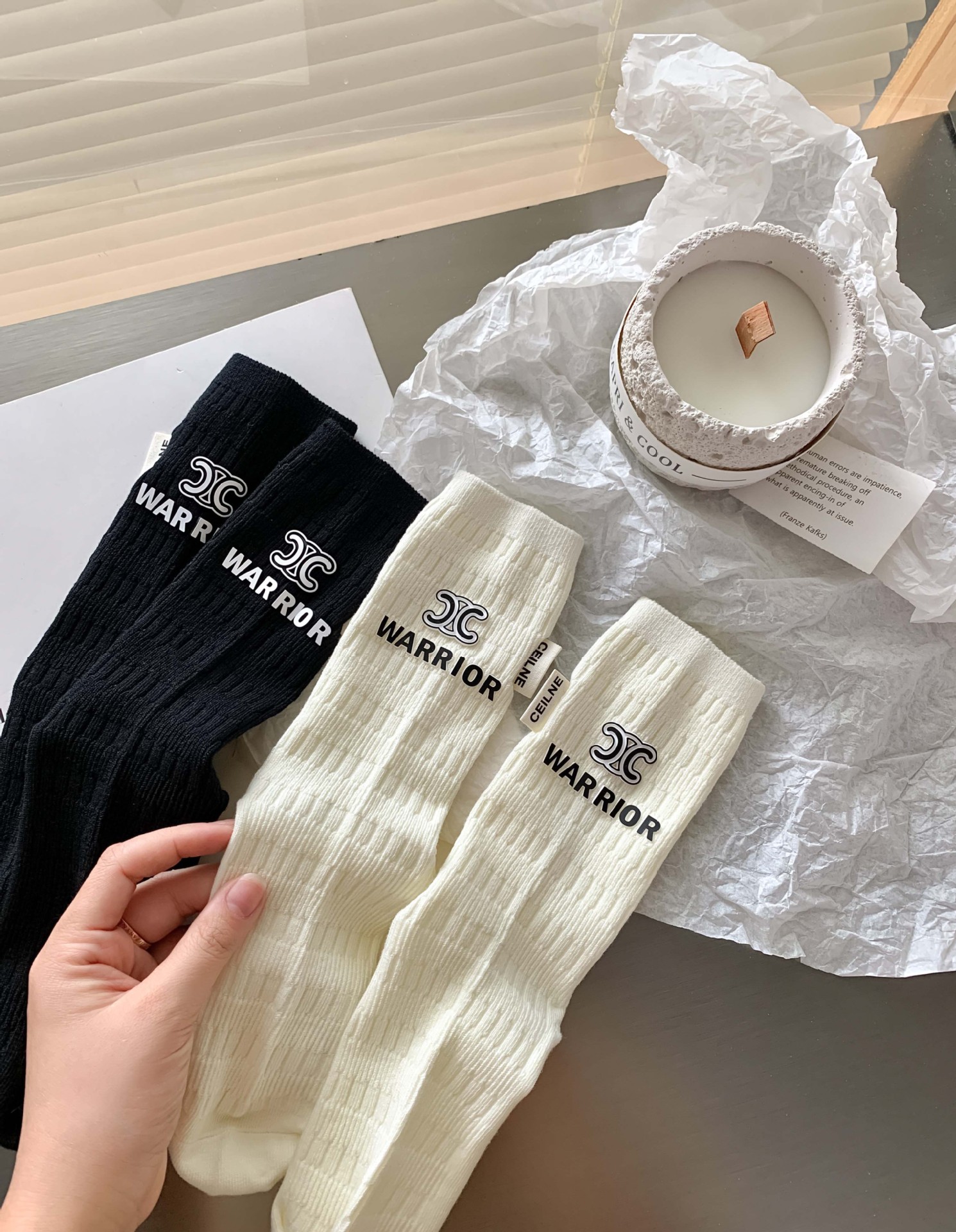 2023袜子女早秋字母欧货中筒袜ins棉质个性洋气百搭外穿网红潮袜详情2