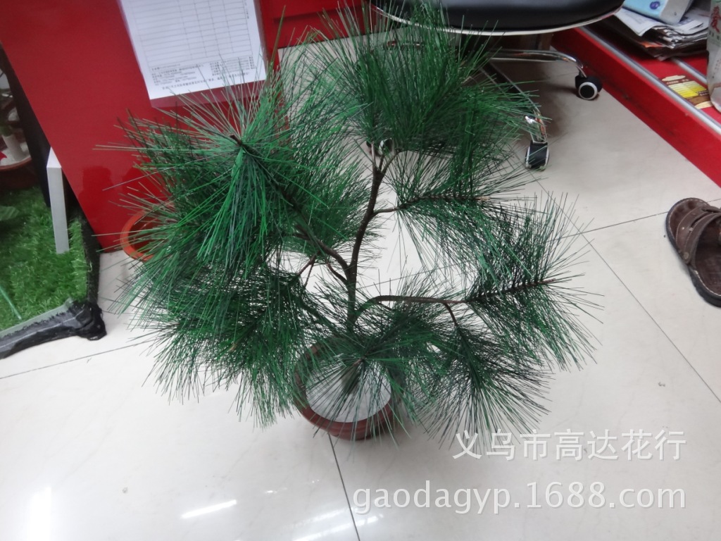 Artificial pine branches, artificial pine branches, signal towers, Christmas trees, artificial tree branches, decorative vines, Yiwu manufacturers pic 9