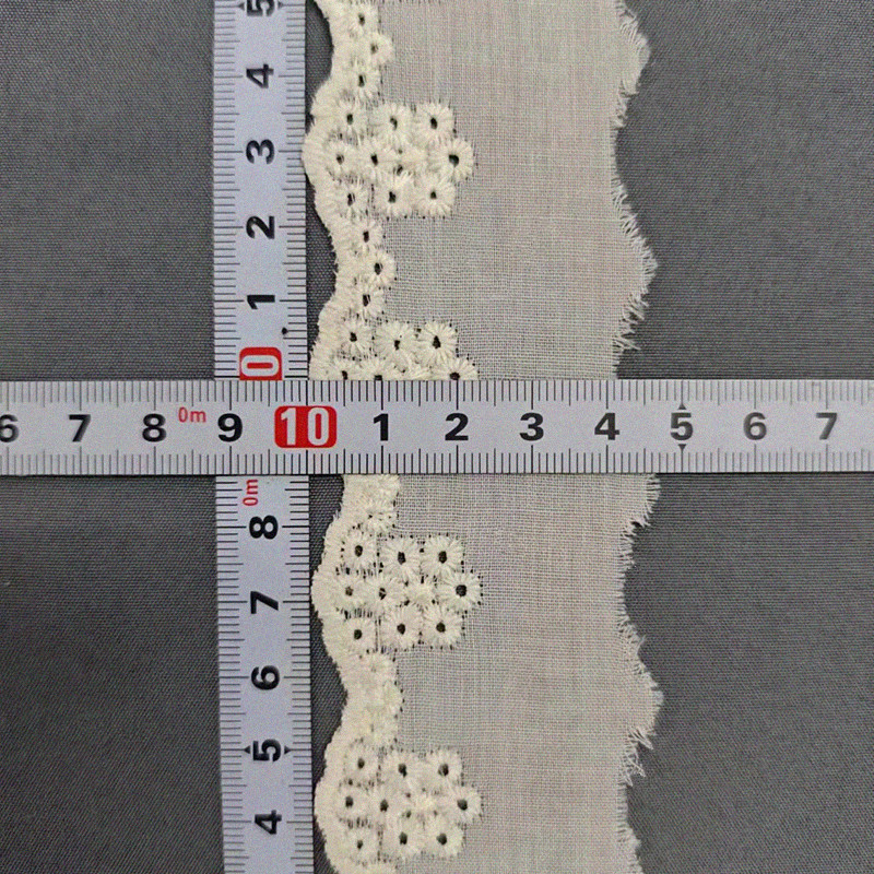 Wholesale of cotton embroidered lace, hollowed-out lace, embroidered skirt hem, clothing accessories, milk silk, perforated, barcode 2.5 pic 40