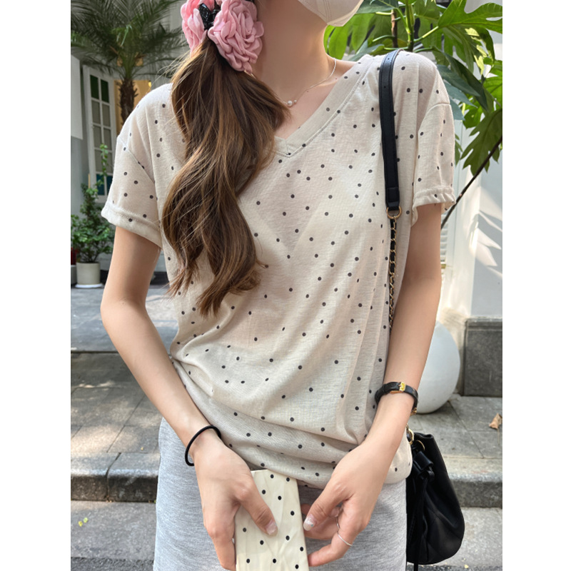 轻薄亲肤V领波点设计感遮肉显瘦打底短袖T恤女夏季新品百搭上衣潮详情35