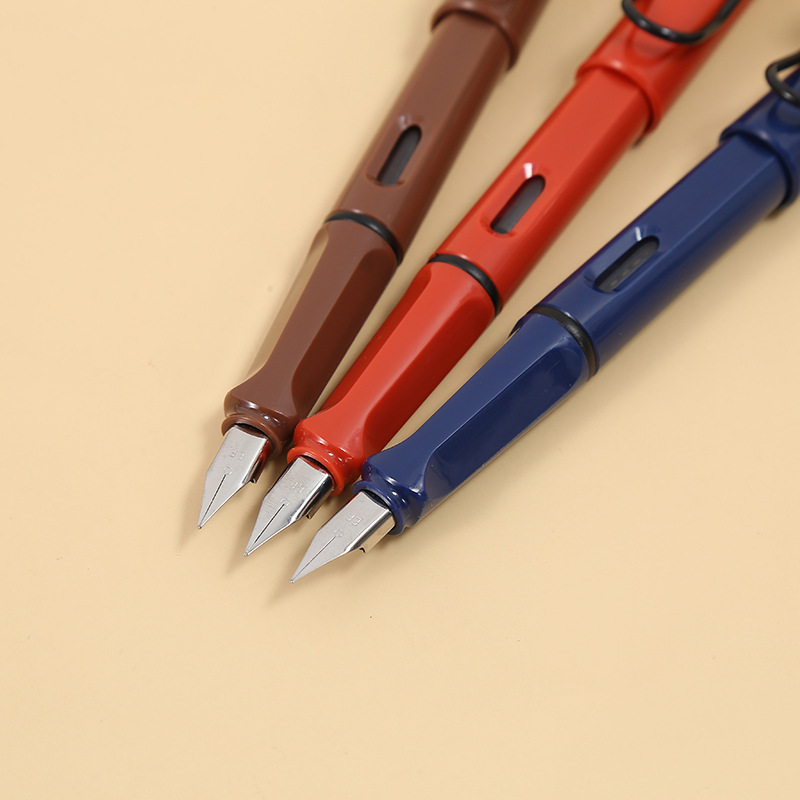 ZF2671Nandy Bear Pen for correcting posture and practicing calligraphy, with replaceable ink cartridges, is a special pen for boys and girls to write pic 11