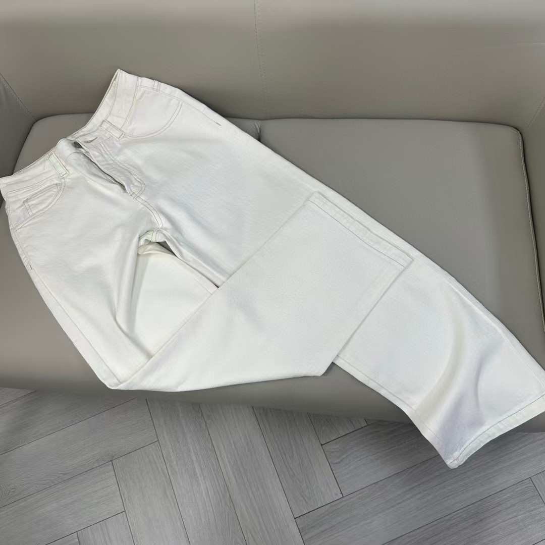女款春秋季直筒宽松设计休闲裤显瘦高腰弹力白色牛仔裤 一件代发详情12