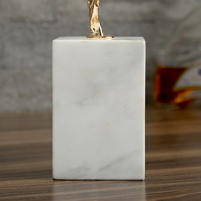 Wholesale of European-style creative metal decorative items, coral tree marble ornaments, home soft furnishings and light luxury decorative decorations pic 16