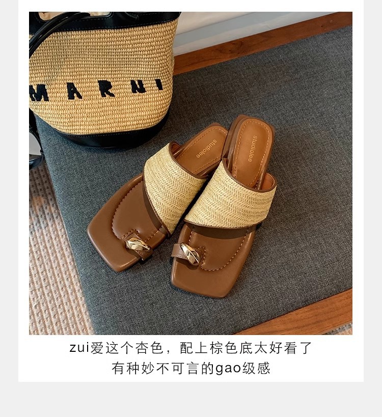 葡萄妈夏季新款度假风金属夹脚气质方头草编织套趾凉拖鞋女外穿详情17