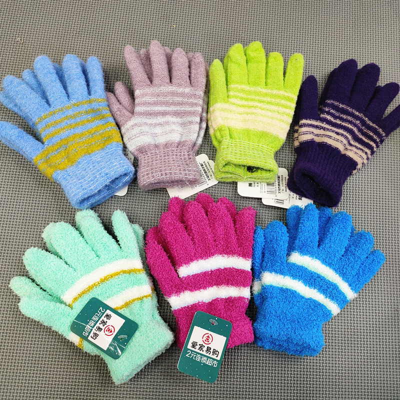 Factory direct sales of new winter fashion gloves for warmth, suitable for both men and women, cycling all-fingered hands, wholesale two-yuan store pic 1