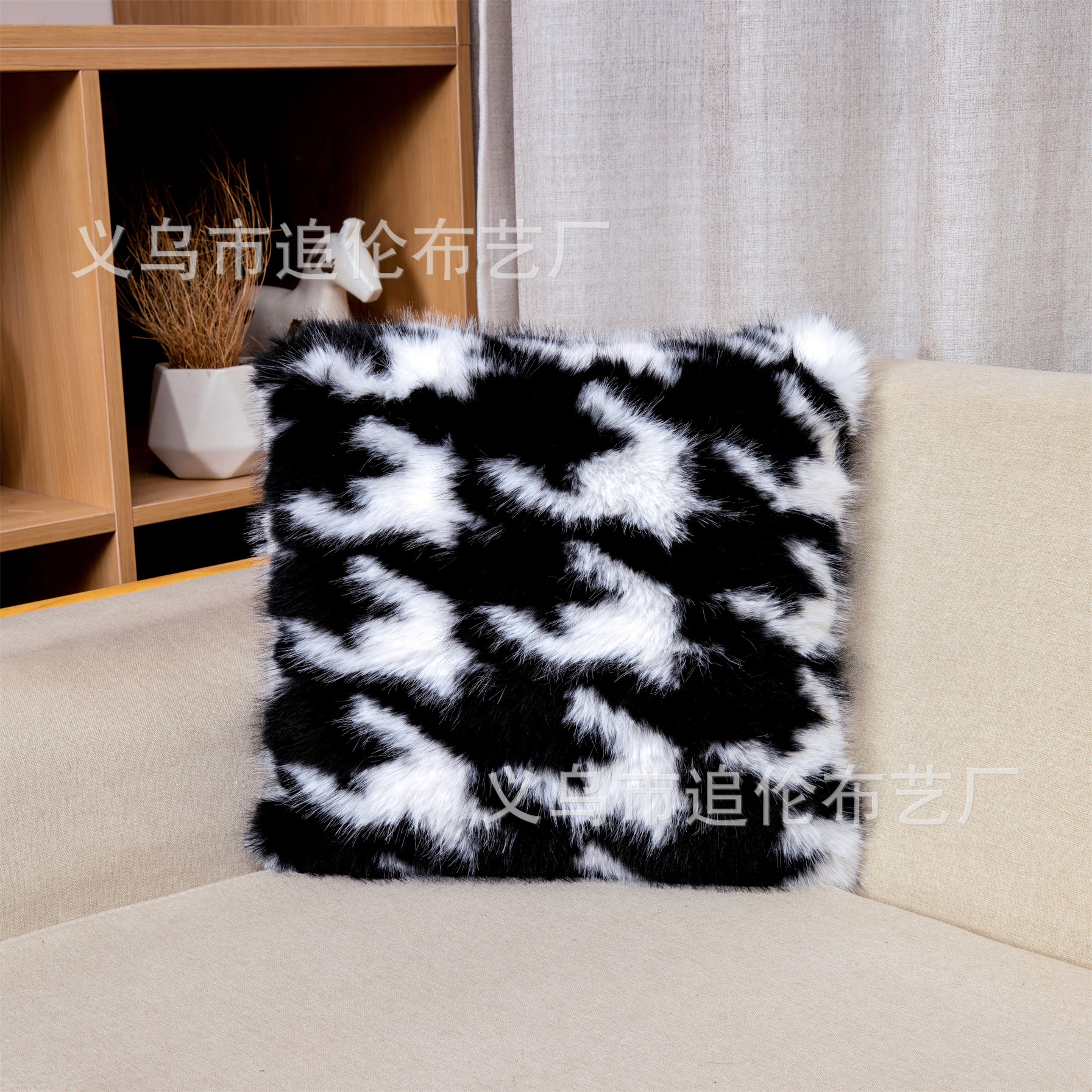 新款抱枕套棋盘格千鸟格毛衣纹仿貂毛轻奢高档可水洗简约靠枕套详情4