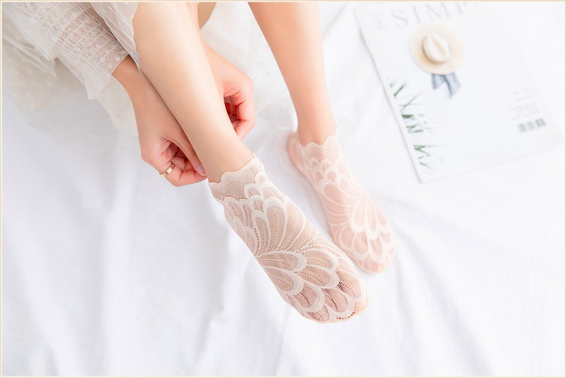Primavera verano nuevos productos calcetines de mujer de día de encaje calcetines invisibles calcetines de pavo real de encaje calcetines de día de mujer barco calcetines wholesale pic 2