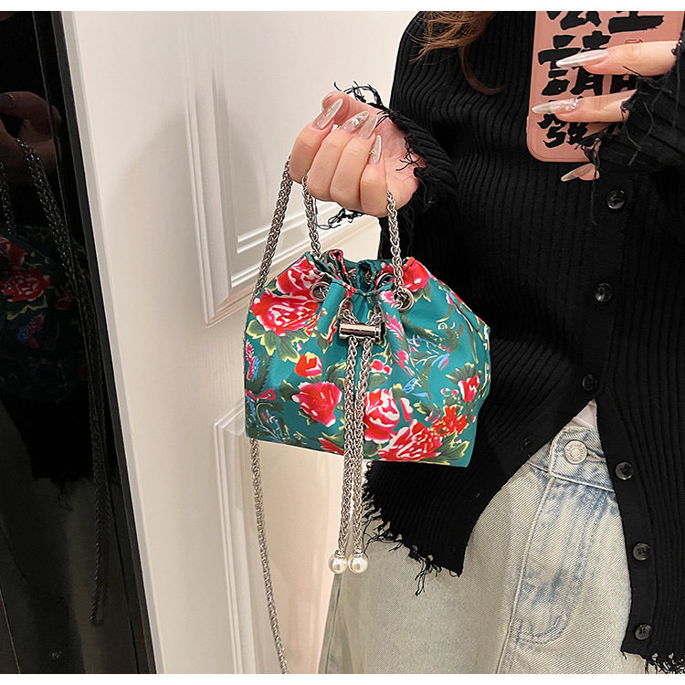 花棉袄潮酷水桶包新款2024春季个性民族风单肩包国潮复古斜挎女包详情54