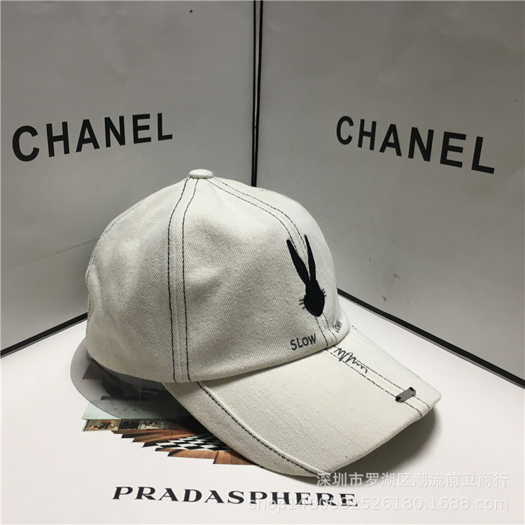 The 2022 Korean version of the spring, summer, autumn and winter all-season sunshade baseball cap with rabbit letters is suitable for both men and women pic 12