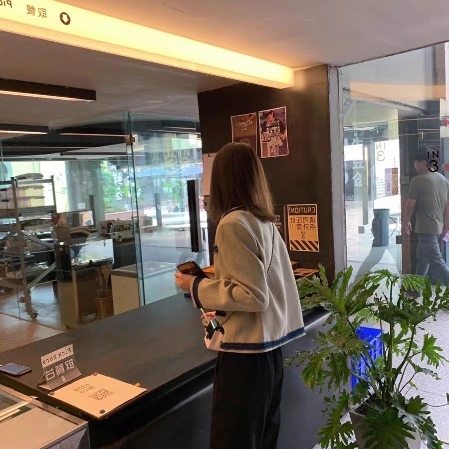 法式小香风撞色拼接牛仔外套女春秋新款感气质设计感短款上衣详情12
