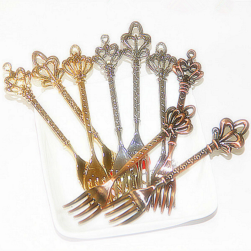 Retro crown fruit fork set in gold, silver and bronze colors, creative and fashionable 4-finger fork, retro fork, auspicious and lucky knot pic 3