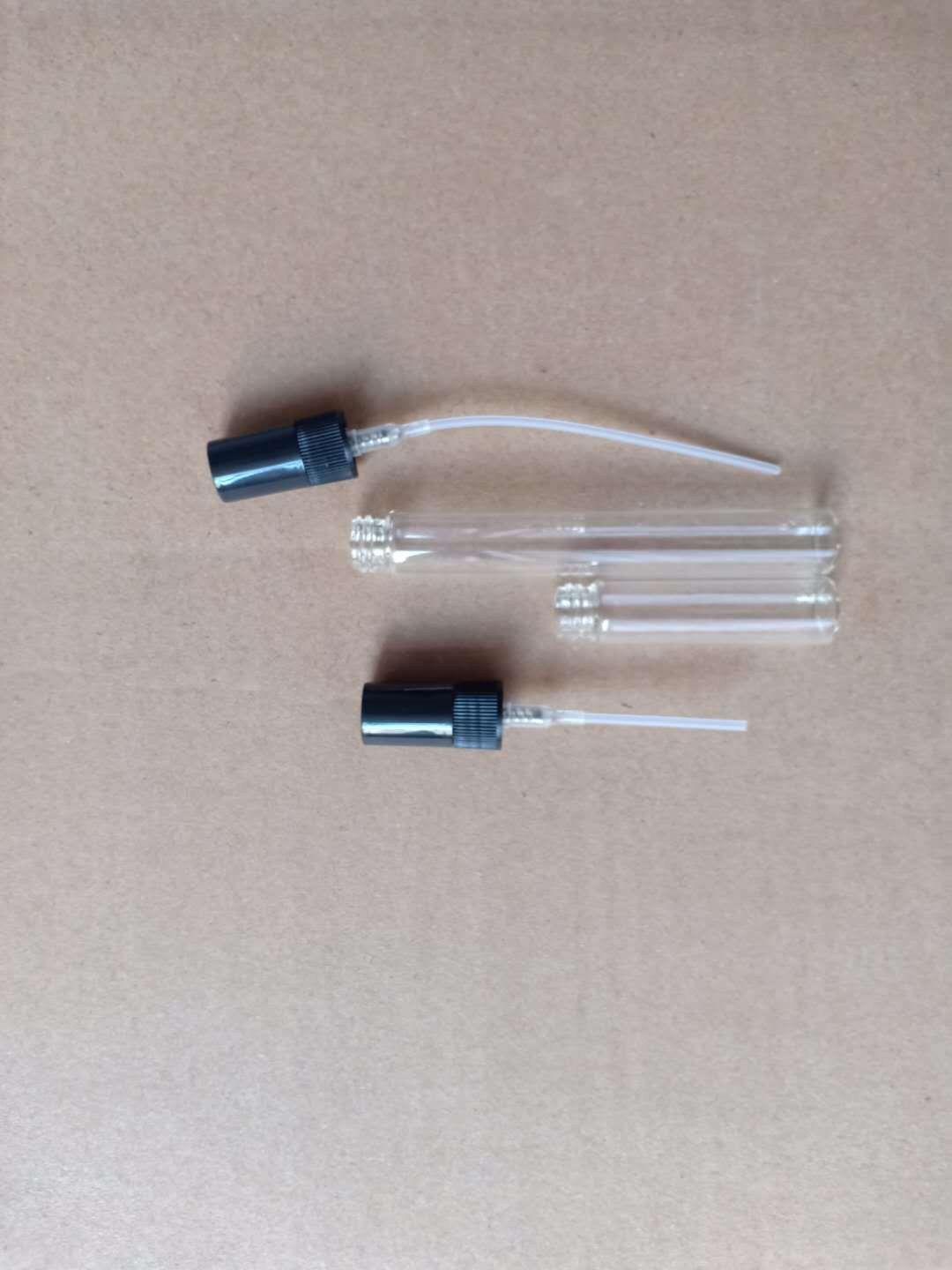 Available in stock: 2ml, 3ml, 5ml, 10ml black and white spray perfume samples, glass portioned spray empty bottles, pulled tube bottles pic 21