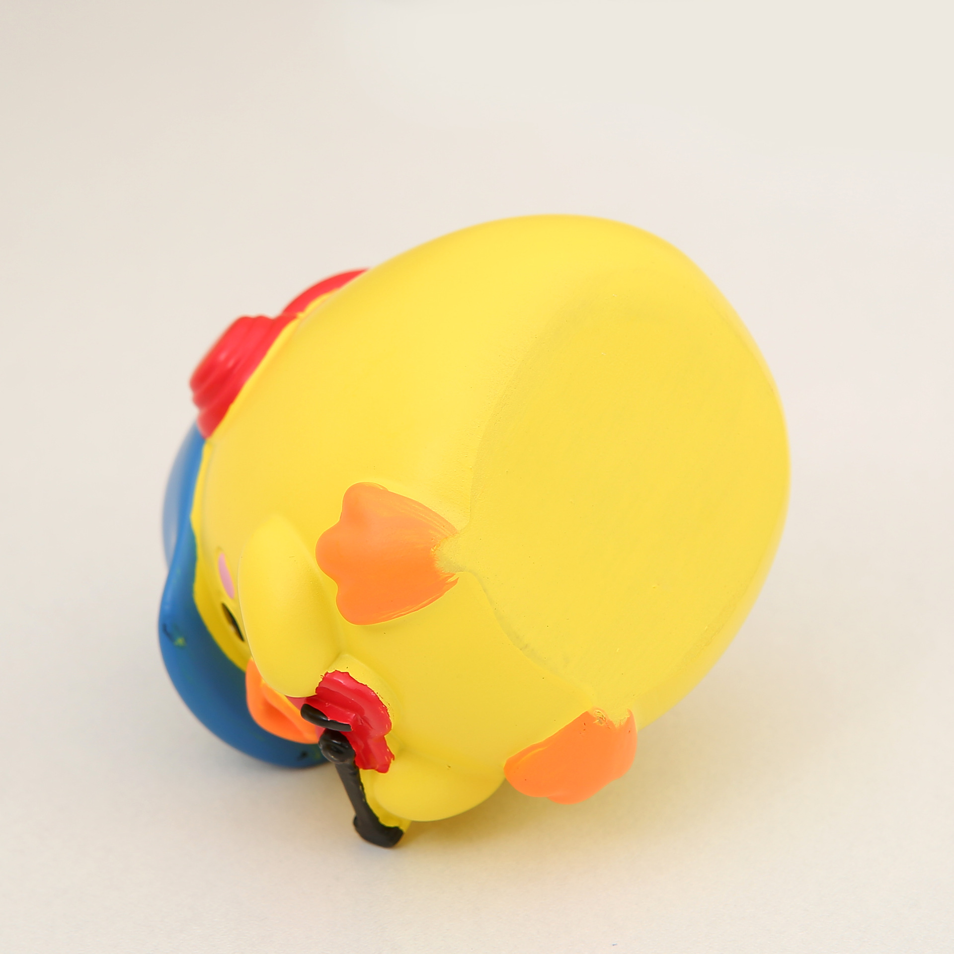 Cute cartoon car ornaments, creative duck resin handicrafts, office desk decorations, cake baking accessories pic 11