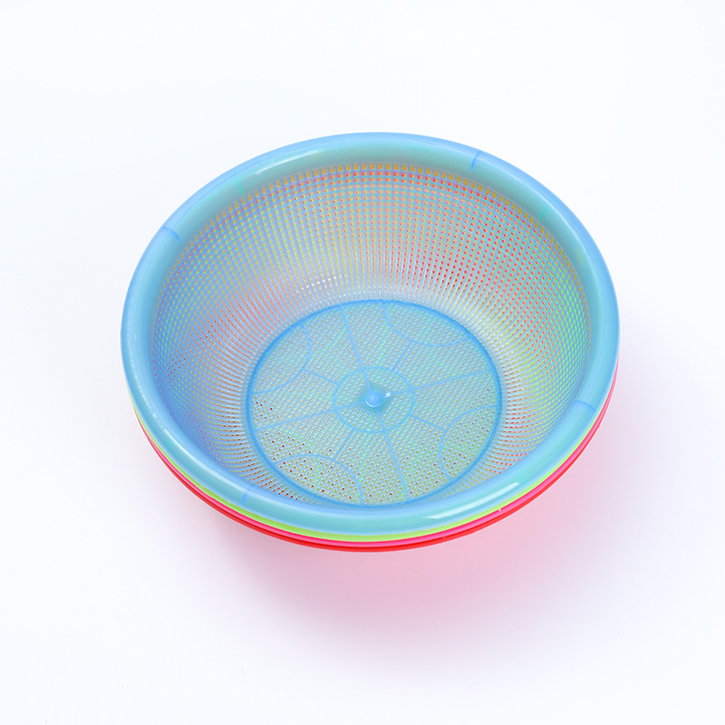 Factory direct sales of brand-new material rice-washing sieves, rice-washing sieves, water-filtering plastic water-draining baskets, vegetable and rice-washing baskets. Wholesale at street stalls pic 5