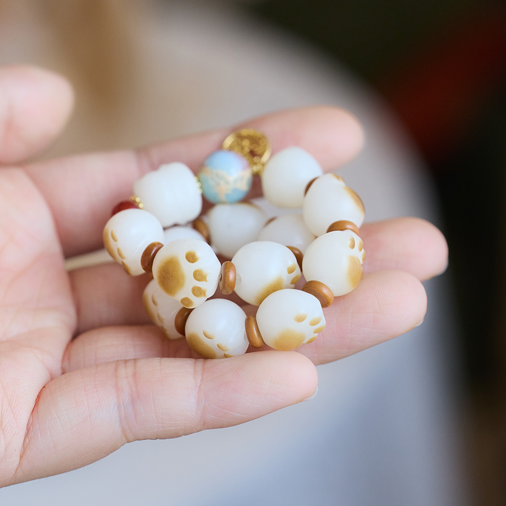 Natural charcoal-grilled cat paw Bodhi root bracelet, female cat milk bean pendant, Bodhi root little cat Buddhist prayer beads bracelet wholesale pic 13
