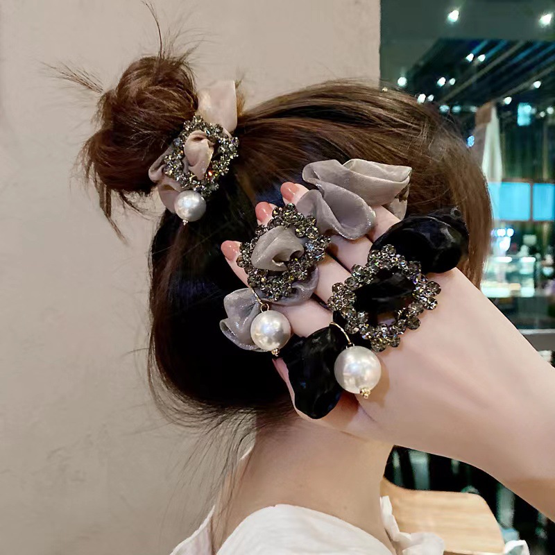 Korean-style organelle pearl large intestine hair tie for women in summer, ins French high-end ethereal chanel-style hair tie pic 2