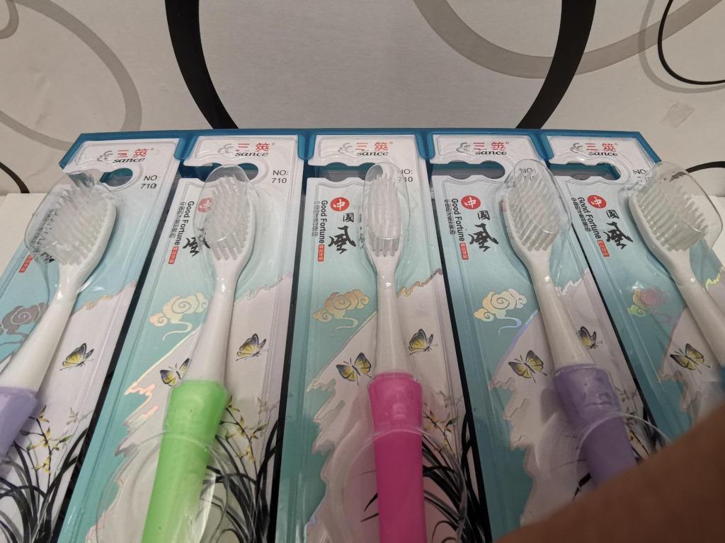 D2111 710# Chinese Style Series Toothbrush for adults, home use, travel, Fine filaments, soft bristles, clean, 2-yuan store wholesale pic 7