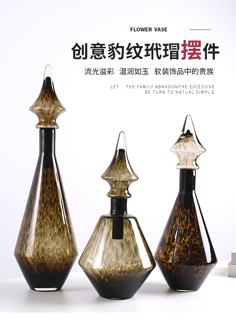 Amber leopard print glass soft furnishing design ornaments, flower vases, high-end home decoration, hotel soft furnishing ornaments pic 2