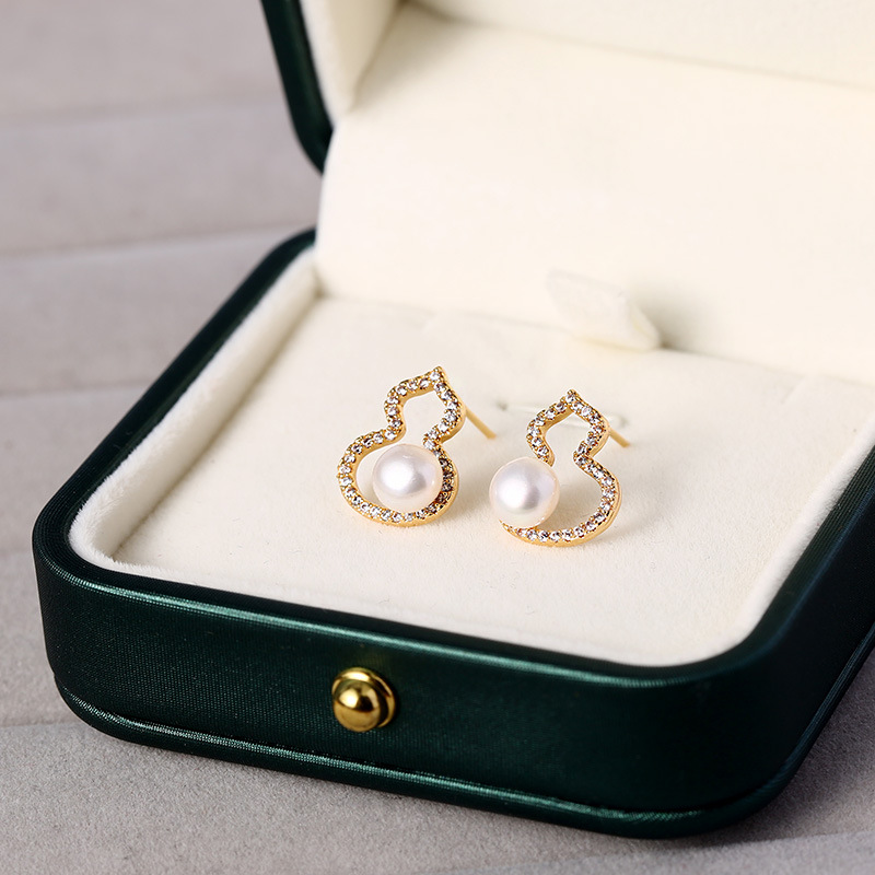 Natural freshwater pearl earrings, gourd stud earrings, Chinese style 14K gold-plated, fashionable S925 silver needle earrings, stud earrings for women pic 4